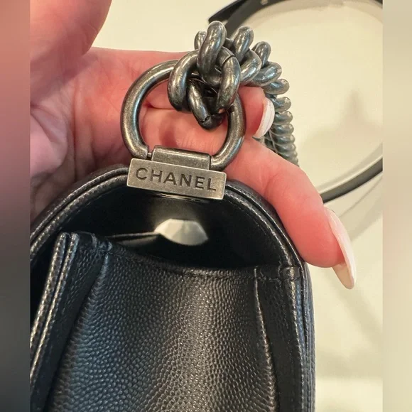 Chanel Boy Bag Old Medium Black Caviar - Picture 3 of 16